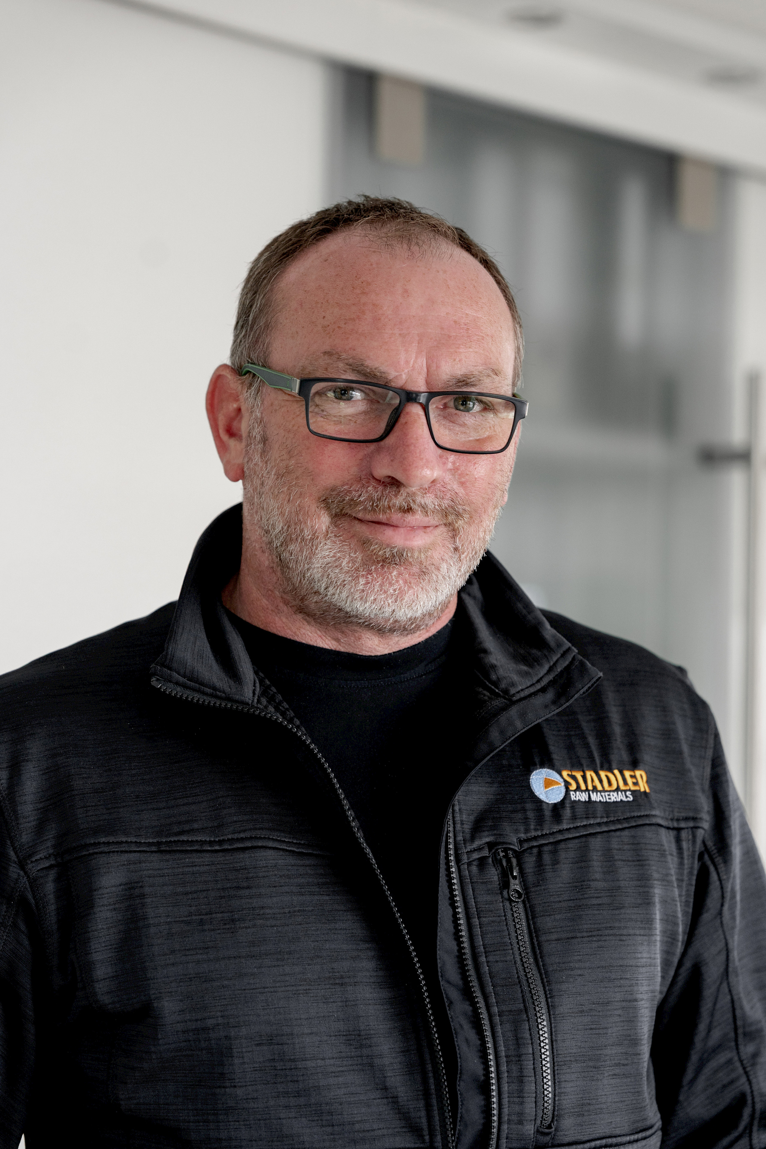 Auf dem Bild ist das Portrait vom Verkehrsleiter / Disposition Björn Dammann zu sehen.